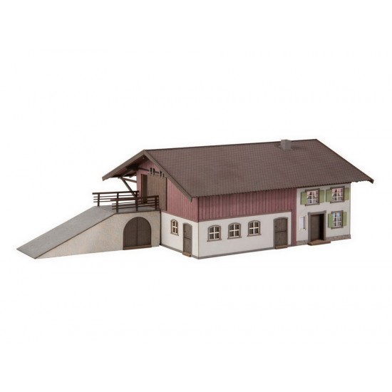 HO Scale Farmhouse w/Driveway HO Scale Farmhouse w/Driveway