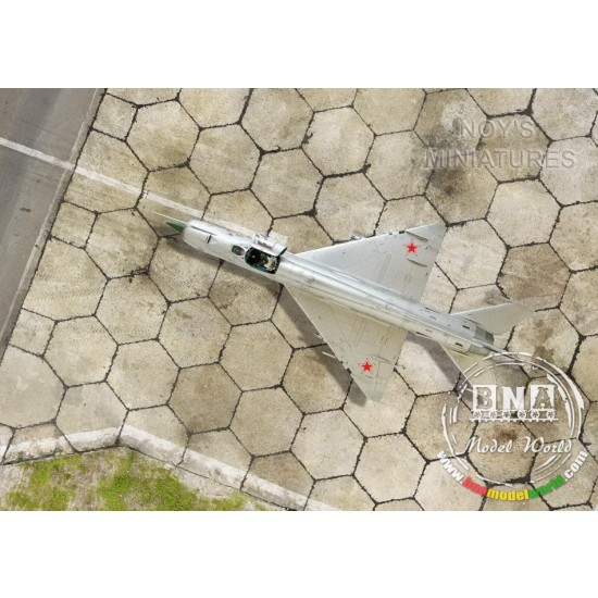 1/144 Airfield Tarmac Sheet: Soviet Hex (Size: 148 x 105mm) 1/144 Airfield Tarmac Sheet: Soviet Hex (Size: 148 x 105mm)