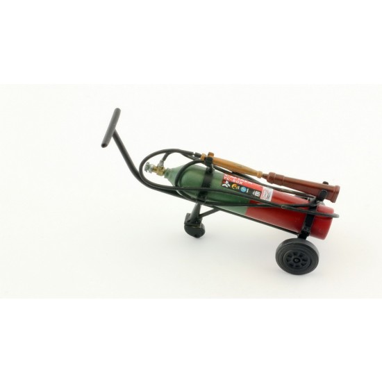 1/32 YC-50X Wheeled Aircraft Rescue and Fire Fighting Extinguisher 1/32 YC-50X Wheeled Aircraft Rescue and Fire Fighting Extinguisher