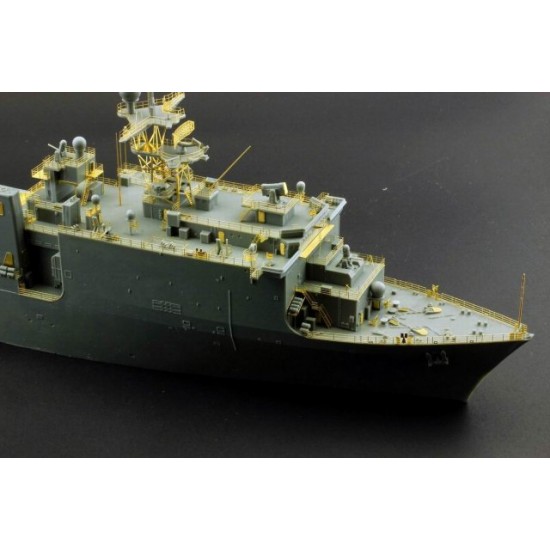 1/350 USS Harpers Ferry (LSD-49) Dock Landing Ship (Complete Resin kit) 1/350 USS Harpers Ferry (LSD-49) Dock Landing Ship (Complete Resin kit)