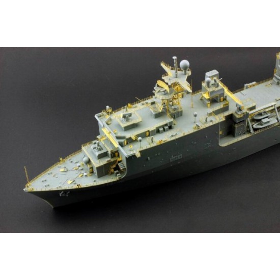 1/350 USS Harpers Ferry (LSD-49) Dock Landing Ship (Complete Resin kit) 1/350 USS Harpers Ferry (LSD-49) Dock Landing Ship (Complete Resin kit)