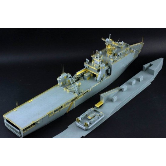 1/350 USS Harpers Ferry (LSD-49) Dock Landing Ship (Complete Resin kit) 1/350 USS Harpers Ferry (LSD-49) Dock Landing Ship (Complete Resin kit)