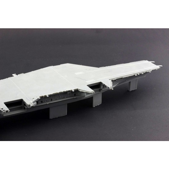 1/700 Gulf War USS Midway CV-41, 1991 1/700 Gulf War USS Midway CV-41, 1991