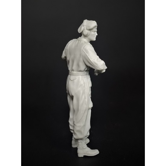 1/35 British Tank Commander Coverall 1/35 British Tank Commander Coverall
