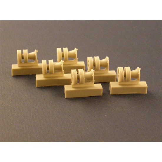 1/35 Burn out Return Rollers for WWII Soviet KV-I/II Tanks (6pcs) 1/35 Burn out Return Rollers for WWII Soviet KV-I/II Tanks (6pcs)