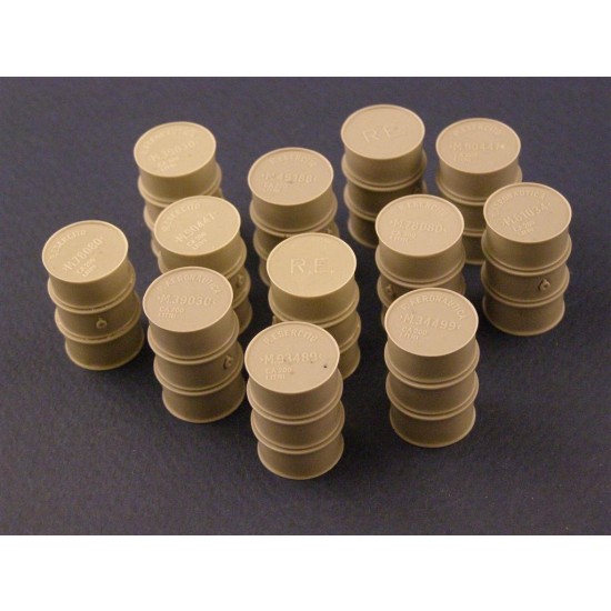 1/35 WWII Italian Fuel Drums (200L) (12pcs) 1/35 WWII Italian Fuel Drums (200L) (12pcs)
