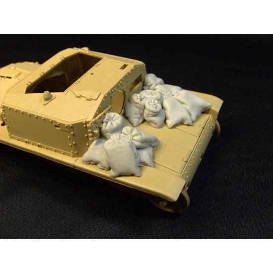 1/35 Italian Self-Propelled Gun SPG Semovente Sand Armour for Tamiya kit 1/35 Italian Self-Propelled Gun SPG Semovente Sand Armour for Tamiya kit