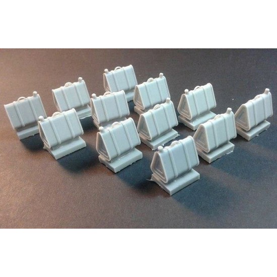 1/35 WWII German 20L Triangular Canisters (12pcs) 1/35 WWII German 20L Triangular Canisters (12pcs)