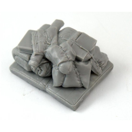 1/35 Civilian Staff Cars Stowage Set 1/35 Civilian Staff Cars Stowage Set