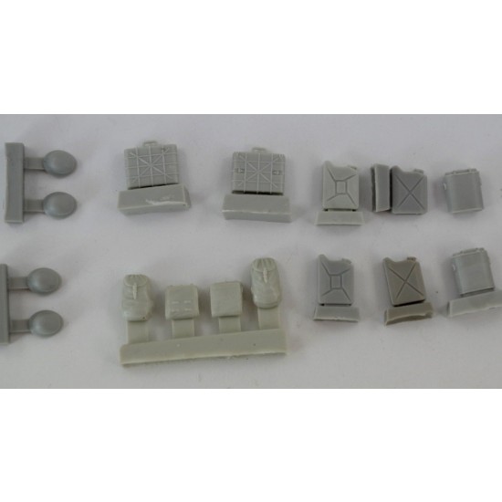 1/35 German SdKfz 250 Alt Stowage Set 1/35 German SdKfz 250 Alt Stowage Set