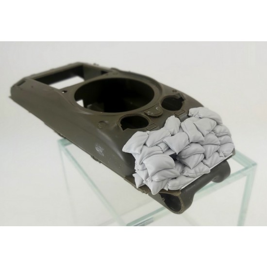 1/35 Sandbags Armour for M4A1 Sherman Large Hatch 1/35 Sandbags Armour for M4A1 Sherman Large Hatch