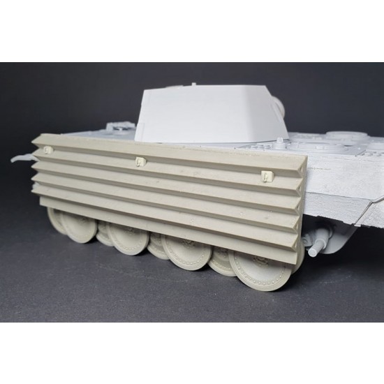 1/35 Panther G Tank Wooden Sapper Bruckentafel