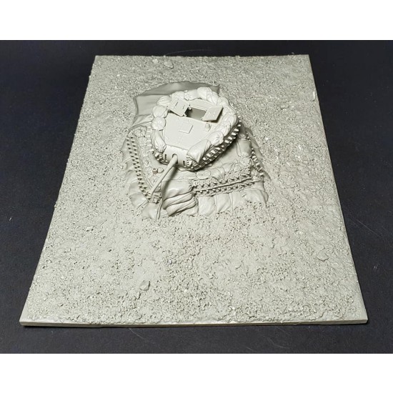 1/35 Dug in Fiat 13/40 (North Africa) Diorama Base 1/35 Dug in Fiat 13/40 (North Africa) Diorama Base