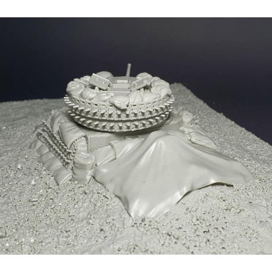 1/35 Dug in Fiat 13/40 (North Africa) Diorama Base 1/35 Dug in Fiat 13/40 (North Africa) Diorama Base