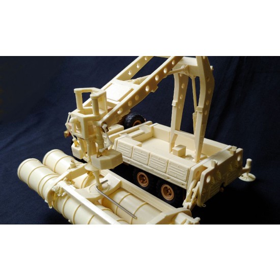 1/35 KraZ 5T99M Loading Vehicle S-300 Conversion set for HobbyBoss KRAZ-260 kits 1/35 KraZ 5T99M Loading Vehicle S-300 Conversion set for HobbyBoss KRAZ-260 kits