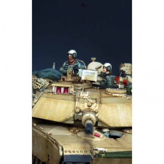 Paracel Miniatures 1/72 US Tank Crew 3 figures & accessories OIF 2003