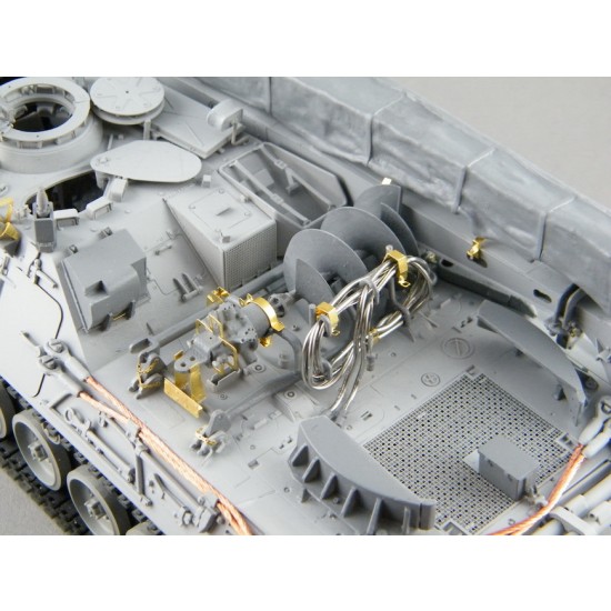 1/35 Leopard 1 AEV Genietank NL Conversion Set for Takom Bergepanzer 2 kit #2122 1/35 Leopard 1 AEV Genietank NL Conversion Set for Takom Bergepanzer 2 kit #2122