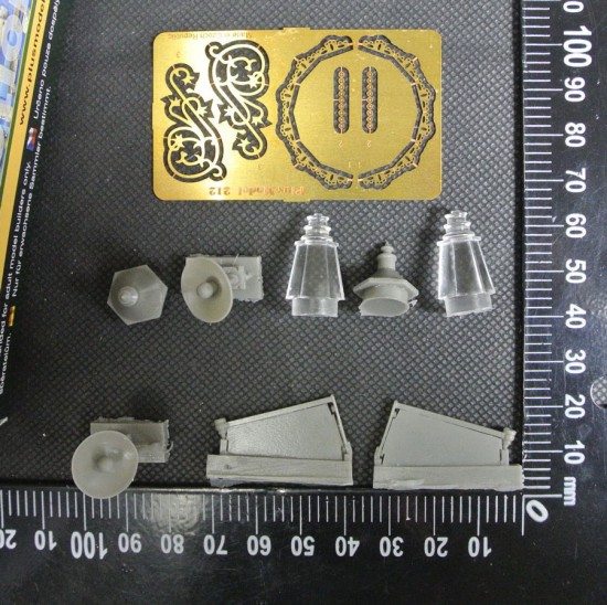 1/35 Lamps on Wall 1/35 Lamps on Wall