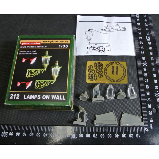 1/35 Lamps on Wall 1/35 Lamps on Wall