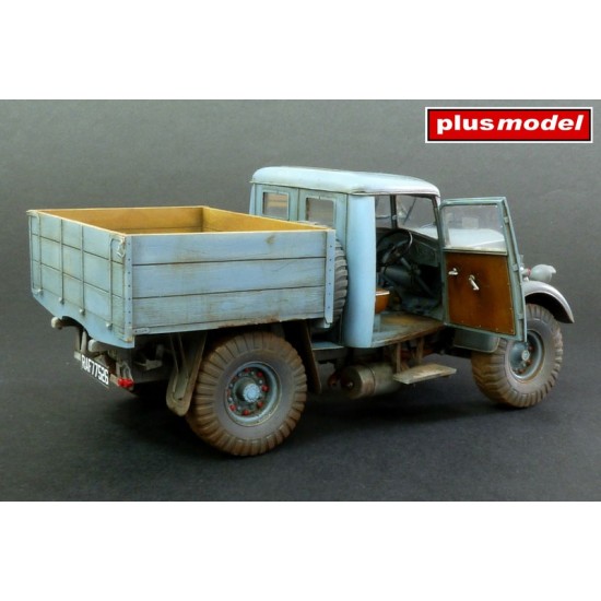 1/35 WWII British Ford WOT3 Tractor 1/35 WWII British Ford WOT3 Tractor