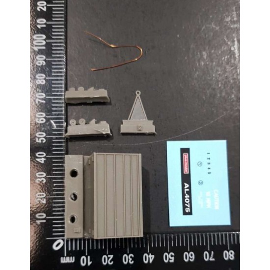 1/48 USAF Portable Tool Box 1/48 USAF Portable Tool Box