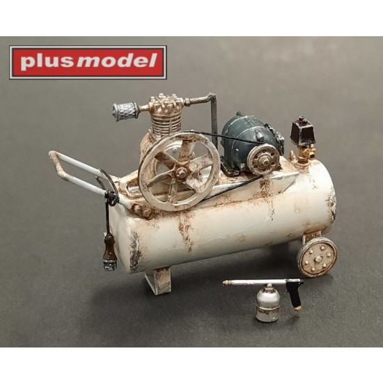 1/32 WWII German Compressor 1/32 WWII German Compressor
