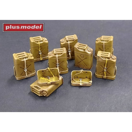 1/35 US Cans with Holders (8pcs) 1/35 US Cans with Holders (8pcs)