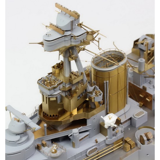 1/200 HMS Hood 1941 Detail-up Set w/Wooden Deck for Trumpeter kit 1/200 HMS Hood 1941 Detail-up Set w/Wooden Deck for Trumpeter kit
