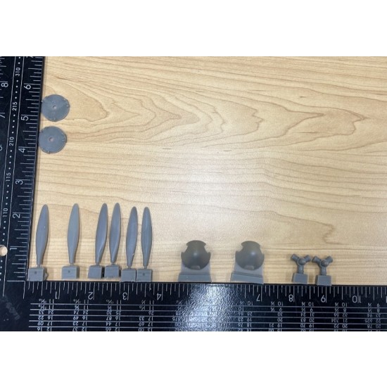 1/32 Lockheed P-38 Lightning Propeller Set for Trumpeter kits 1/32 Lockheed P-38 Lightning Propeller Set for Trumpeter kits