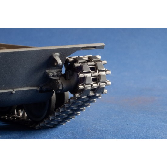 1/35 Tracks for AR/AAV M551 Sheridan 1/35 Tracks for AR/AAV M551 Sheridan