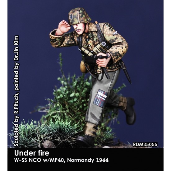 1/35 W-SS NCO w/MP 40, 12. SS HJ, Normandy 1944 1/35 W-SS NCO w/MP 40, 12. SS HJ, Normandy 1944