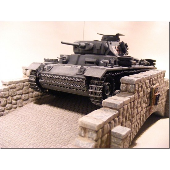 1/35 Large Stone Bridge (8 resin pcs) Size: 30x12.5x6.5cm (LxWxH)