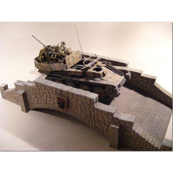 1/35 Large Stone Bridge (8 resin pcs) Size: 30x12.5x6.5cm (LxWxH)