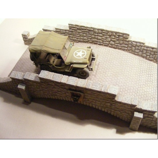 1/35 Large Stone Bridge (8 resin pcs) Size: 30x12.5x6.5cm (LxWxH)