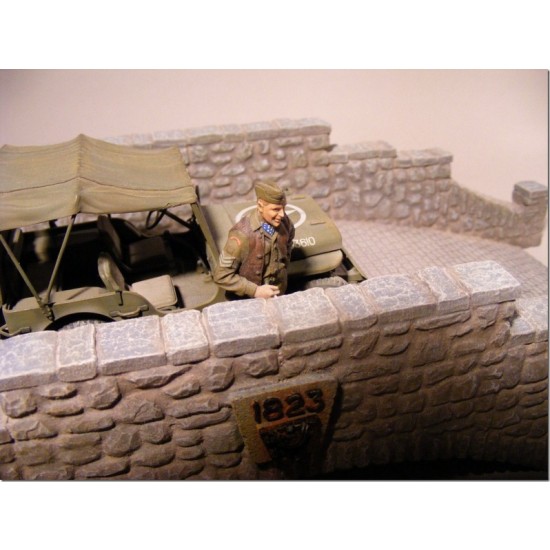 1/35 Large Stone Bridge (8 resin pcs) Size: 30x12.5x6.5cm (LxWxH)