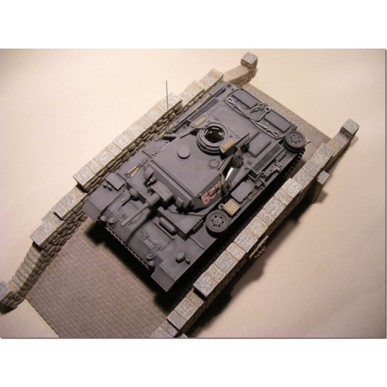 1/35 Large Stone Bridge (8 resin pcs) Size: 30x12.5x6.5cm (LxWxH)