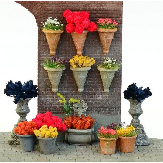 1/35 Flower Pot Set (15 resin parts & assorted flowers) 1/35 Flower Pot Set (15 resin parts & assorted flowers)