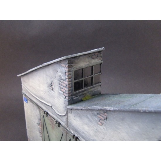 1/35 The Factory (9 resin pcs & enamel signs)