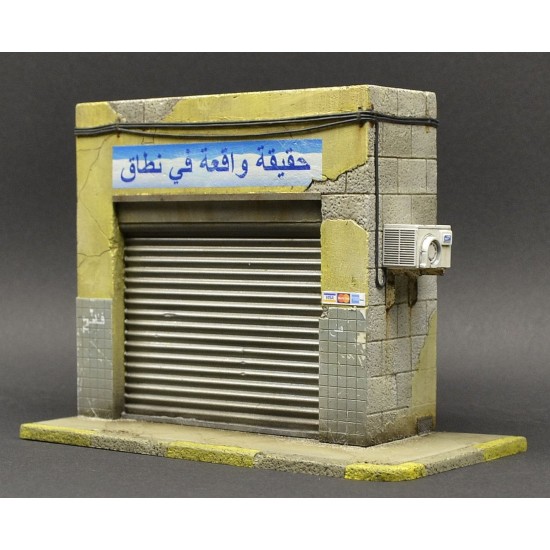 1/35 Modern/Middle Eastern Shop (3 Resin Parts+1 Decal+2 Enamel Signs)