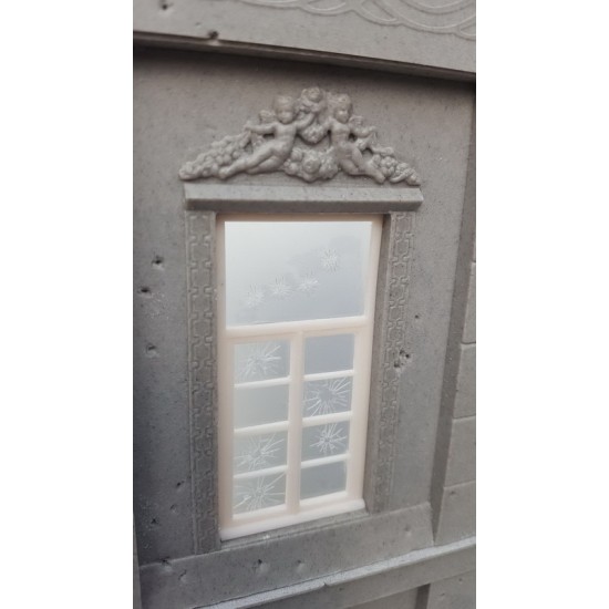 1/35 Ruined City Building w/Cracked Windows 1/35 Ruined City Building w/Cracked Windows