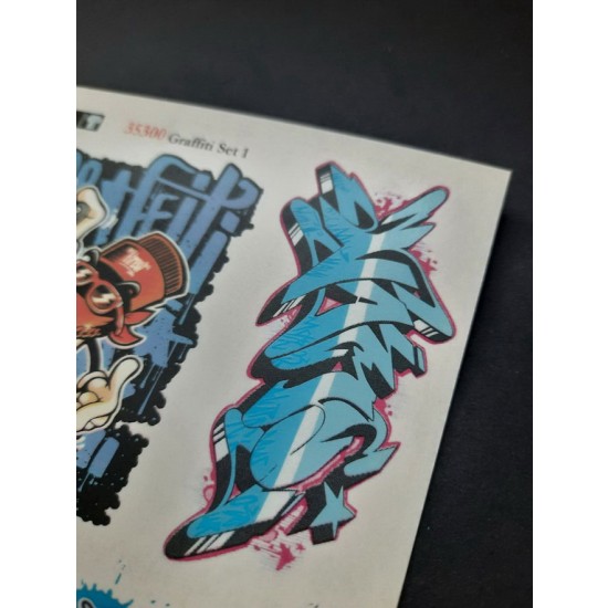 1/35 Graffiti Set #1 1/35 Graffiti Set #1