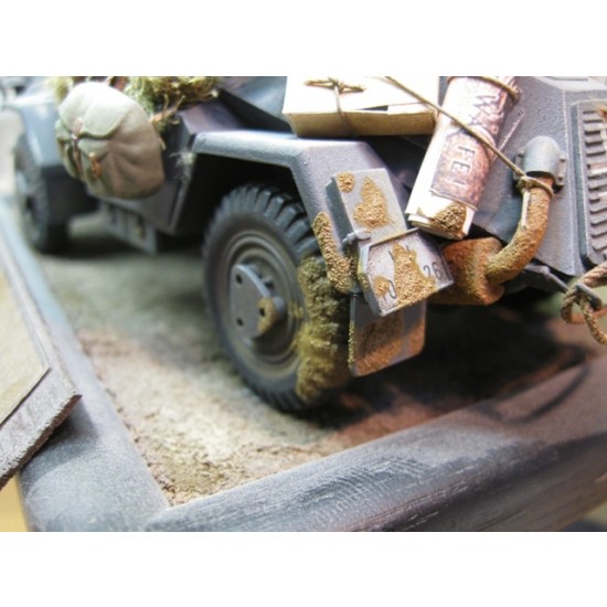 Dry Mud & Grass - Light Brown (Highly realistic textured mud with added grass) 20ml Dry Mud & Grass - Light Brown (Highly realistic textured mud with added grass) 20ml