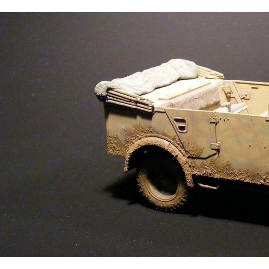 Dry Mud & Grass - Light Brown (Highly realistic textured mud with added grass) 20ml Dry Mud & Grass - Light Brown (Highly realistic textured mud with added grass) 20ml