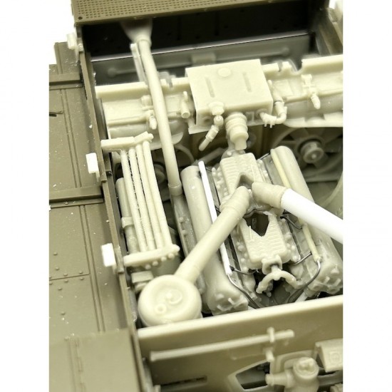 1/35 Comet Engine for Tamiya kits 1/35 Comet Engine for Tamiya kits