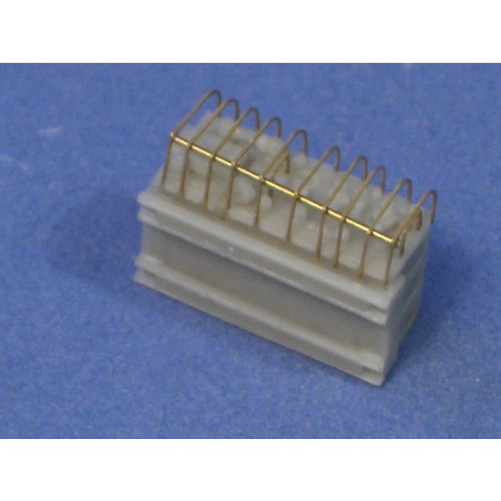 1/35 No.19 Radio set for British Vehicles (Incl. Radio, Resin or PE Antenna & PE Guards) 1/35 No.19 Radio set for British Vehicles (Incl. Radio, Resin or PE Antenna & PE Guards)
