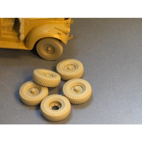 1/35 Chevrolet LRDG (Long Range Desert Group) 30 cwt Firestone Wheels (5pcs) for Tamiya 1/35 Chevrolet LRDG (Long Range Desert Group) 30 cwt Firestone Wheels (5pcs) for Tamiya