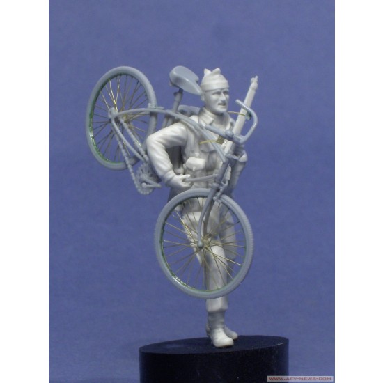 1/35 Commando No.1 June 1944 Carrying Bicycle (3 build options)(Bicycle NOT included) 1/35 Commando No.1 June 1944 Carrying Bicycle (3 build options)(Bicycle NOT included)