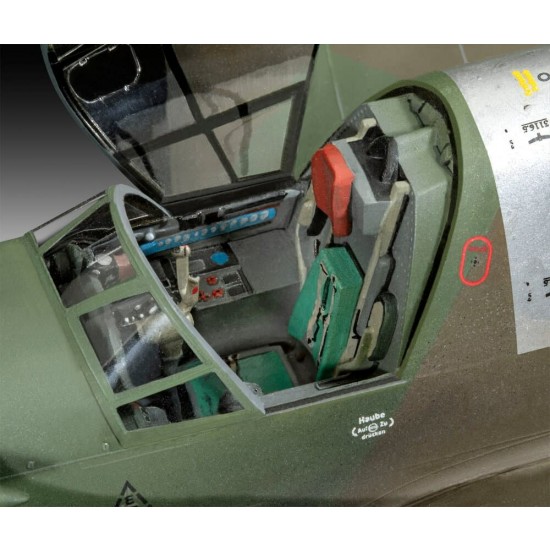 1/48 Dornier Do 335 Pfeil (figures included) 1/48 Dornier Do 335 Pfeil (figures included)