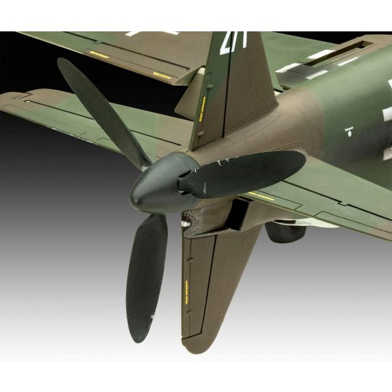 1/48 Dornier Do 335 Pfeil (figures included) 1/48 Dornier Do 335 Pfeil (figures included)