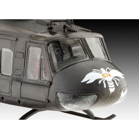 1/100 Bell UH-1H Gunship 1/100 Bell UH-1H Gunship